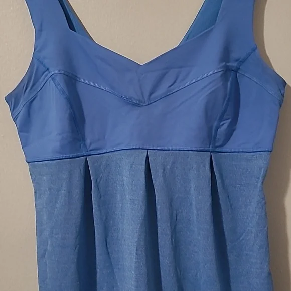 Lululemon Run Tame Me Porcelain Blue Women's 8 Tank Top Yoga Exercise Jogging - Picture 6 of 12